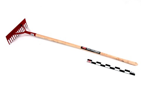 Asphalt rake