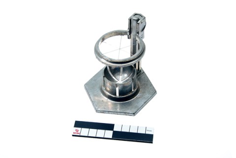 Egg slicer