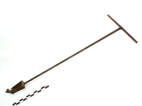 Soil auger