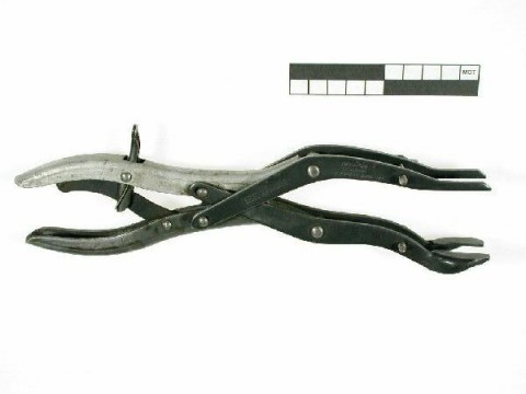 Valve spring pliers