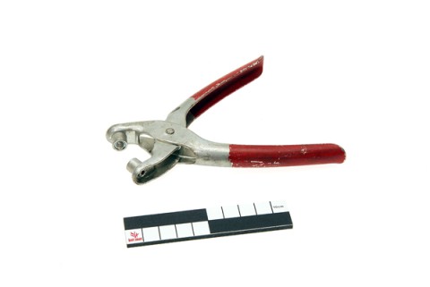 Eyelet pliers