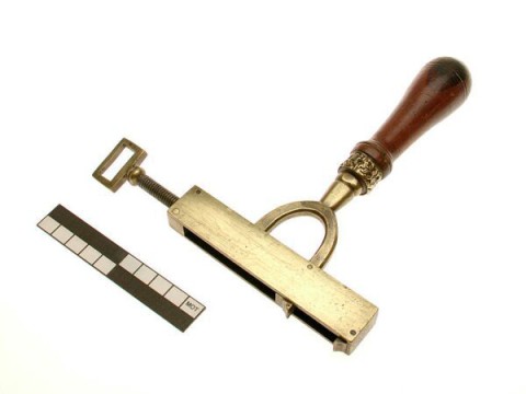 Type holder (bookbinder)