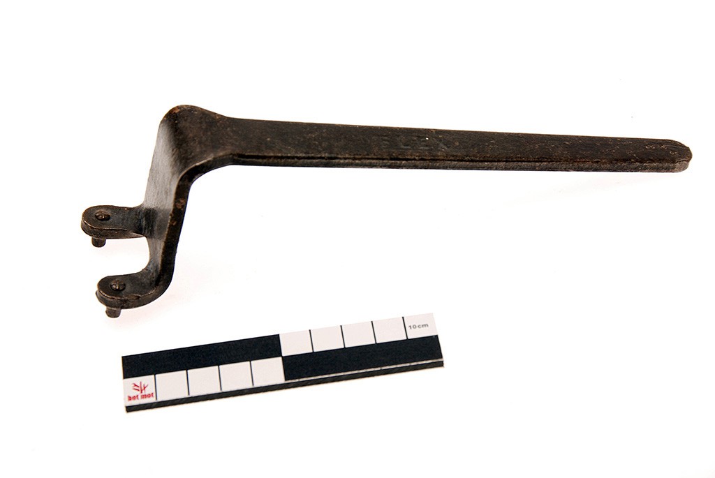 Pin spanner