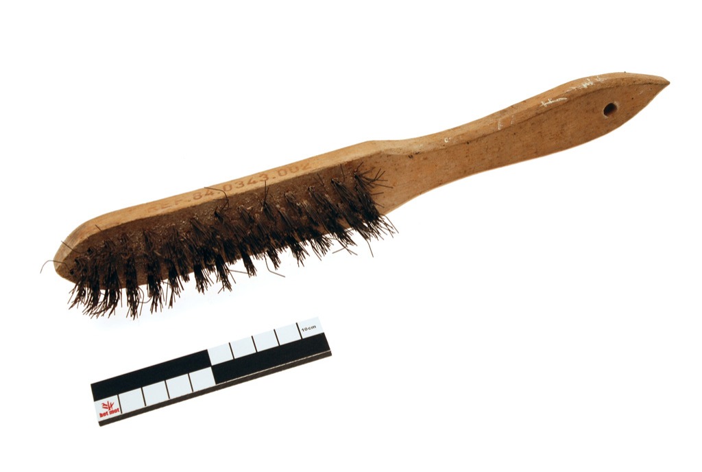 Steel wire brush