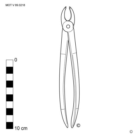 Extracting forceps