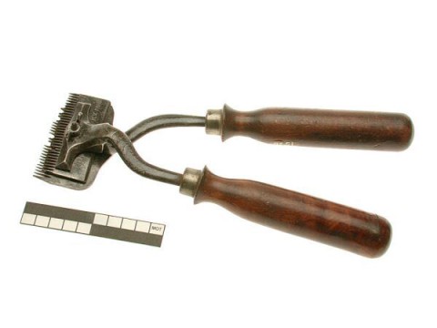 Trimmer for horses and cattle