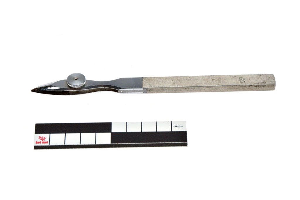 Ruling pen
