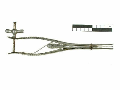 Uterine dilator