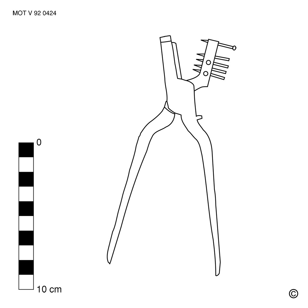 Mainspring punching pliers