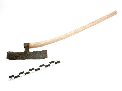 Turf cutting axe